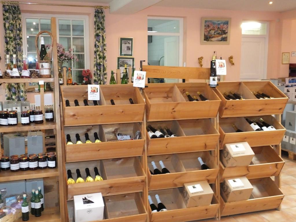 Weingut Und Hotel Haus Am Drachenloch Bad Honnef ภายนอก รูปภาพ